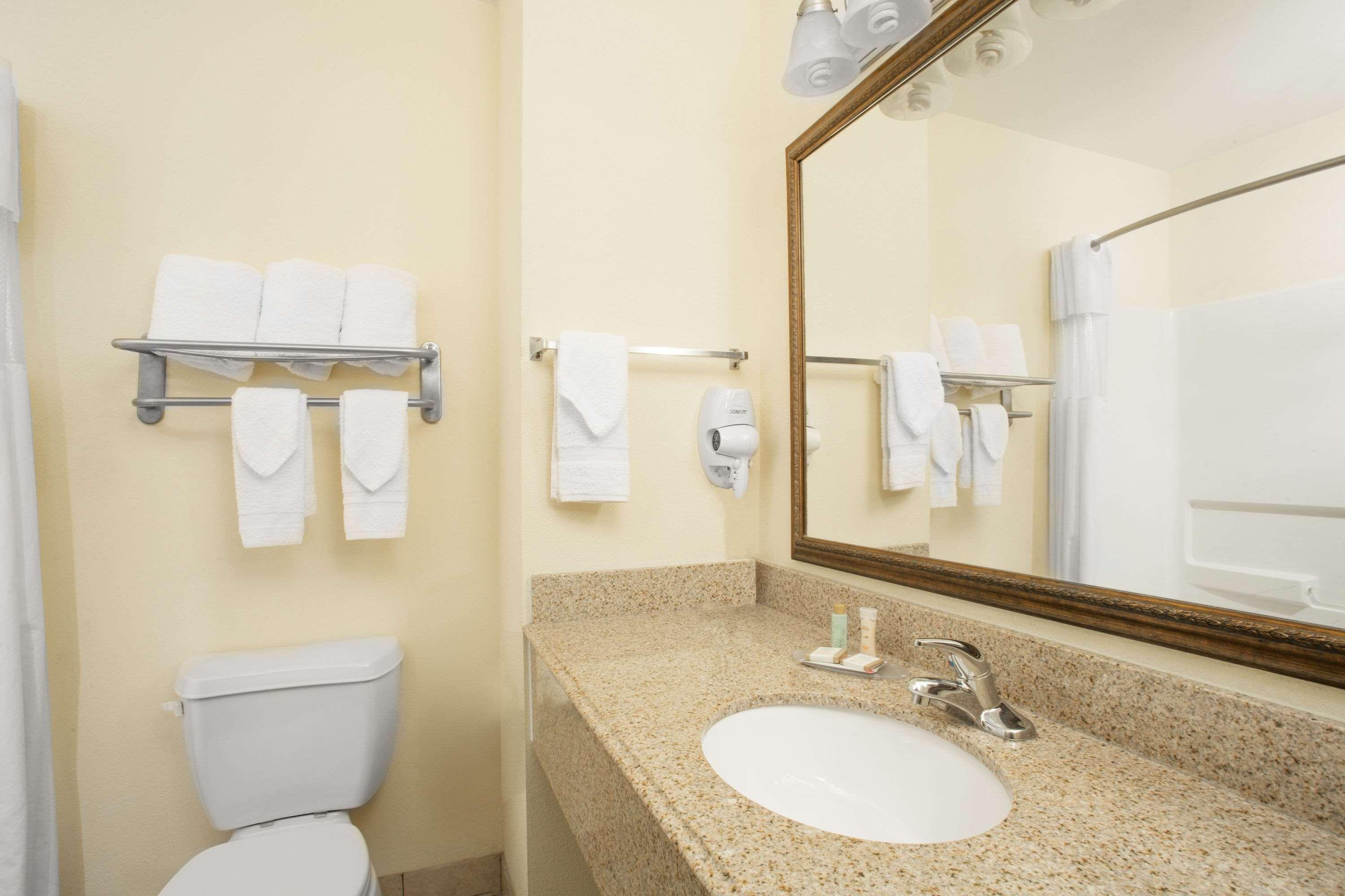 Howard Johnson By Wyndham Houma Exterior foto