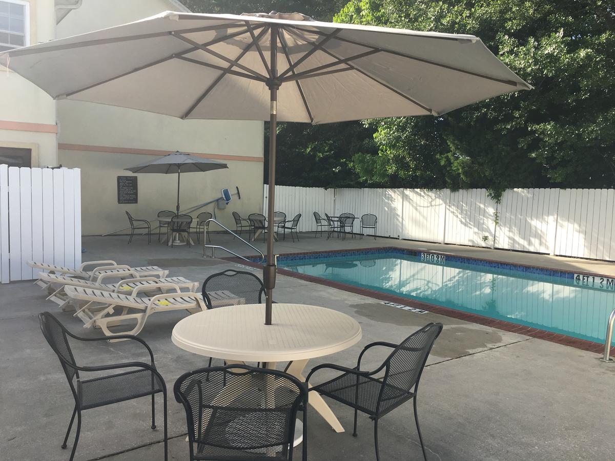 Howard Johnson By Wyndham Houma Exterior foto